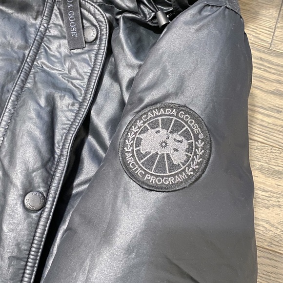 Canada Goose Trillium Parka Authentic - Picture 7 of 10